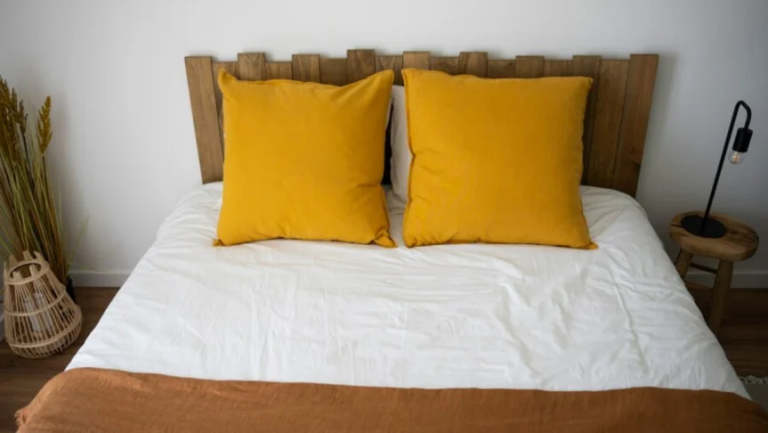 Why You Should Change Bed Sheets During the Summer